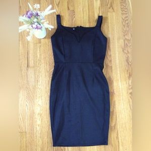 Woman’s black dress size:medium